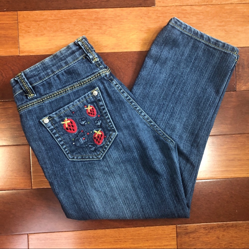 J&m Jeans Capri  jeans With Strawberries pockets